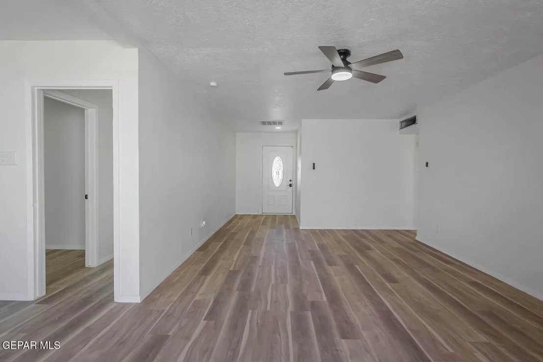 Photo of 2820 BEACHCOMBER Drive