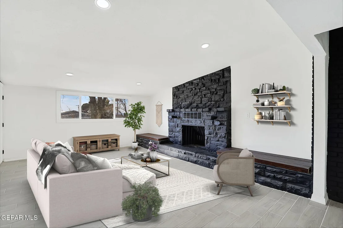 Photo of 5609 MARTIN Lane