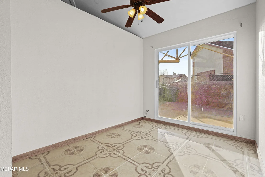 Photo of 3085 KINGS CROWN Place