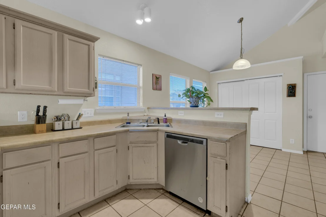 Photo of 4312 JOHN B OBLINGER Drive