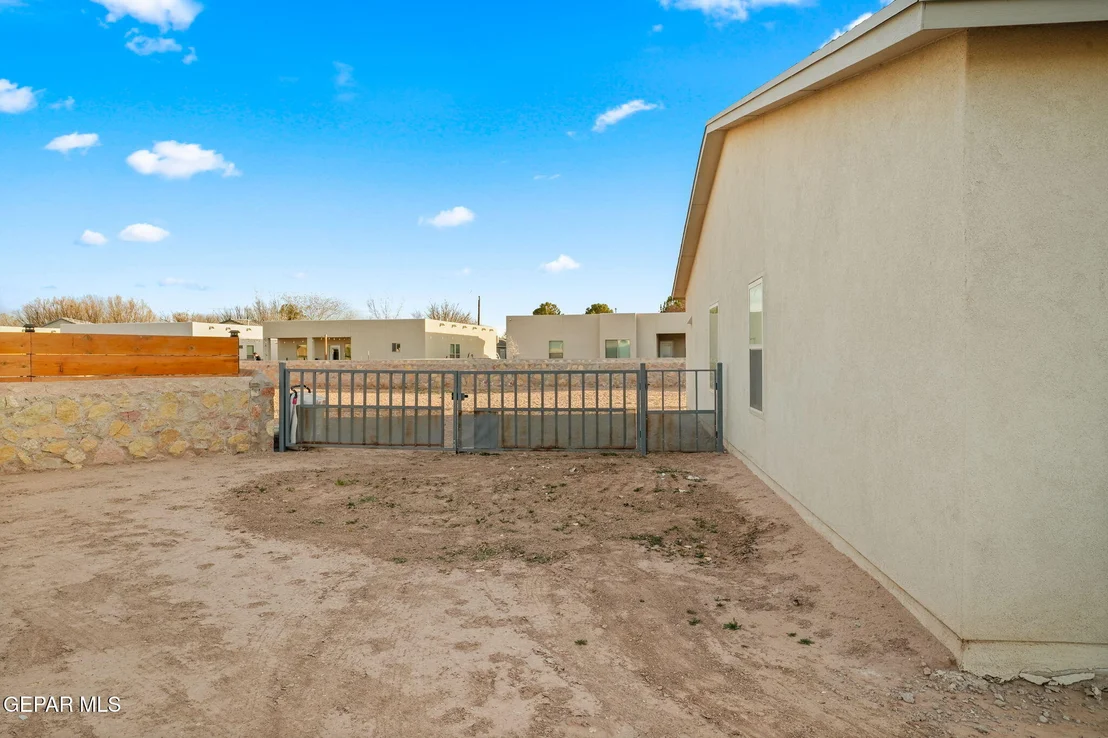 Photo of 356 PLATEAU Drive