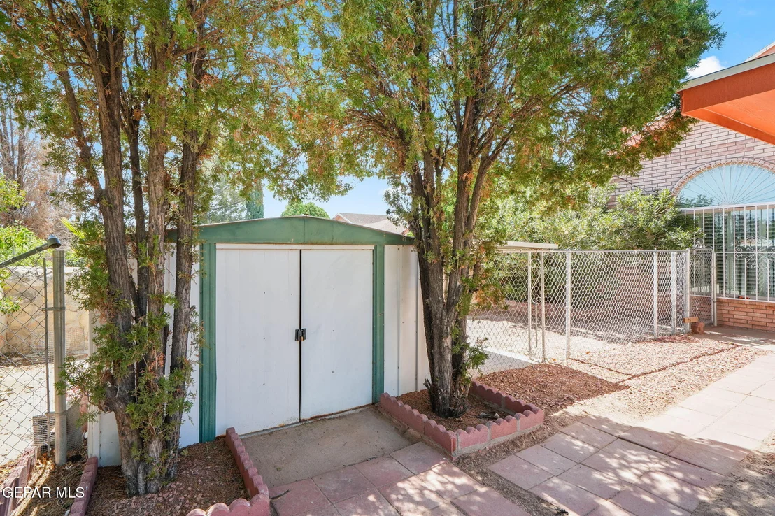 Photo of 3012 SYLVAN LAKE Place
