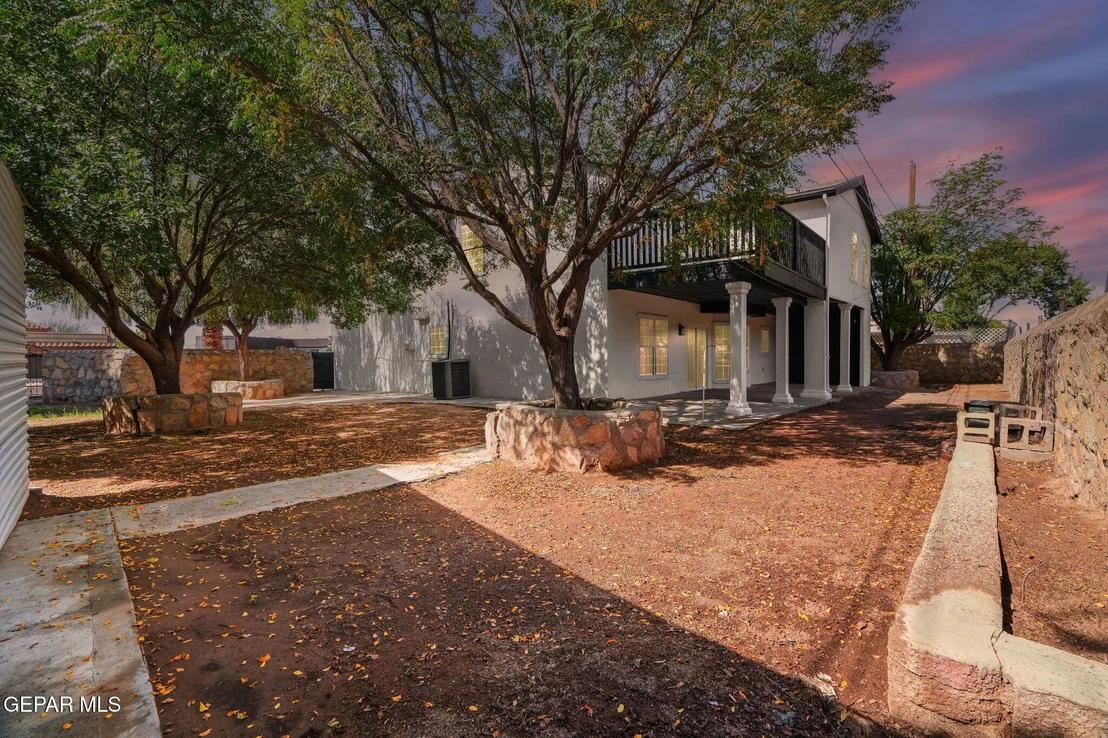 Photo of 12385 Orchard Park