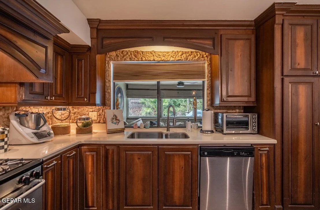 Photo of 5153 WILLOW CREEK Drive