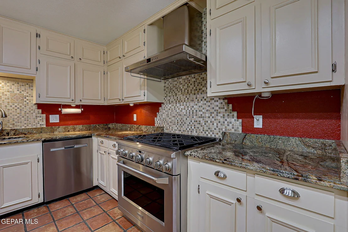 Photo of 713 LIVE OAK Drive