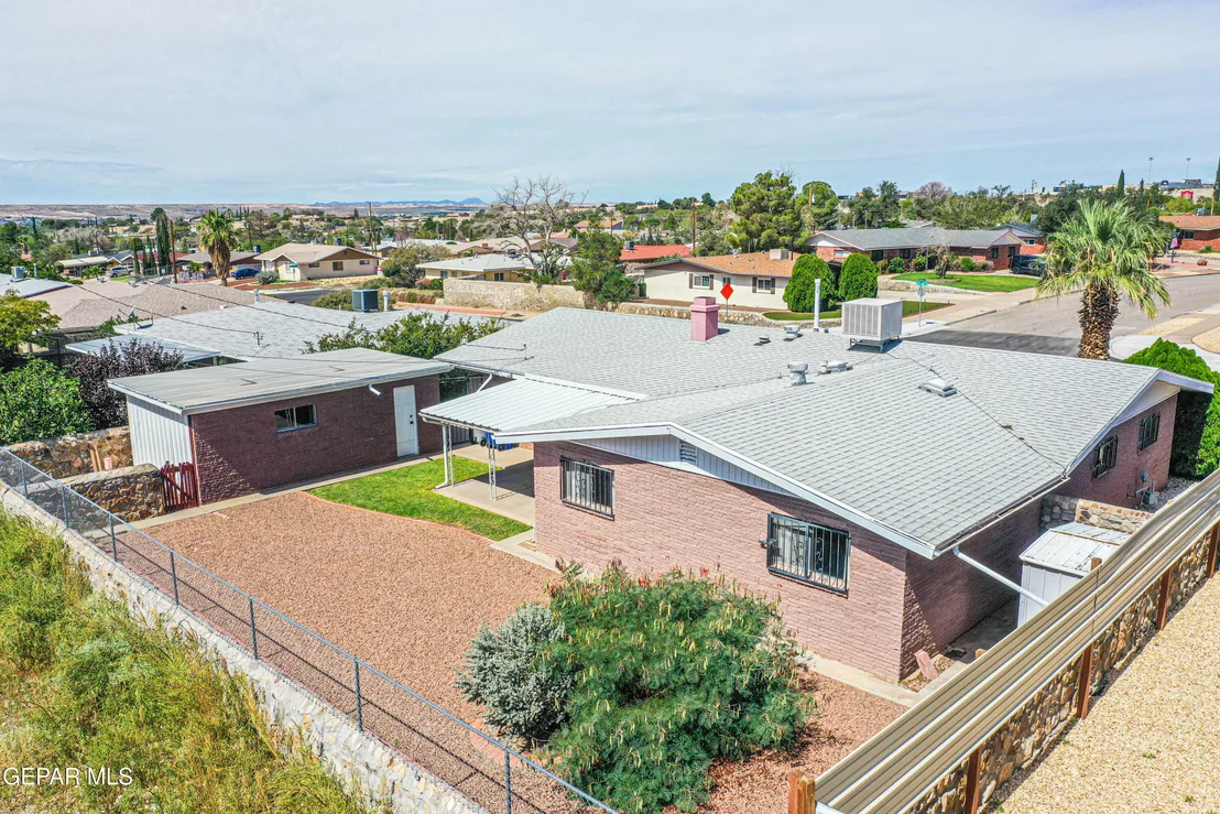 Photo of 309 DE LEON Drive