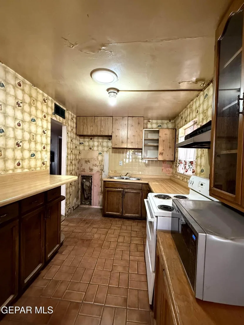 Photo of 228 MANGO Road