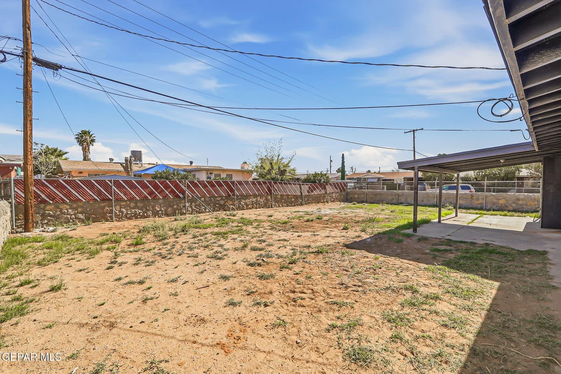 Photo of 5700 Lexington Road