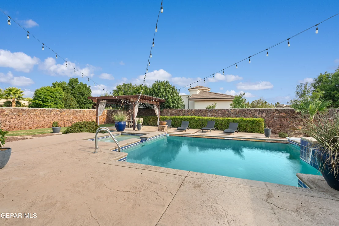 Photo of 5910 ARBOL Place