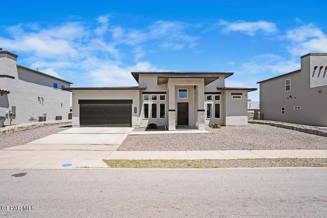 Photo of 965 CROOKED RIVER Drive