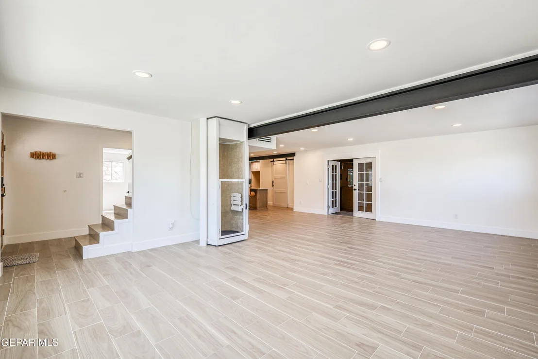 Photo of 704 MCKELLIGON Drive