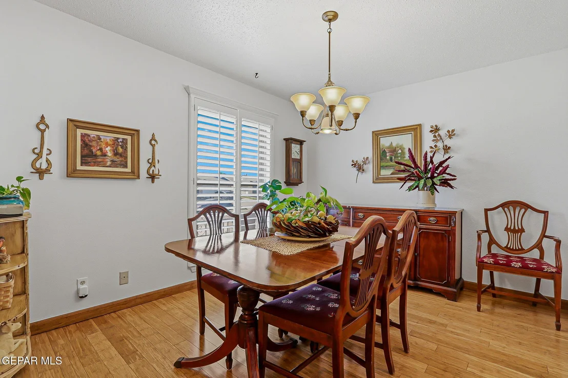 Photo of 3128 Mc Lean Street