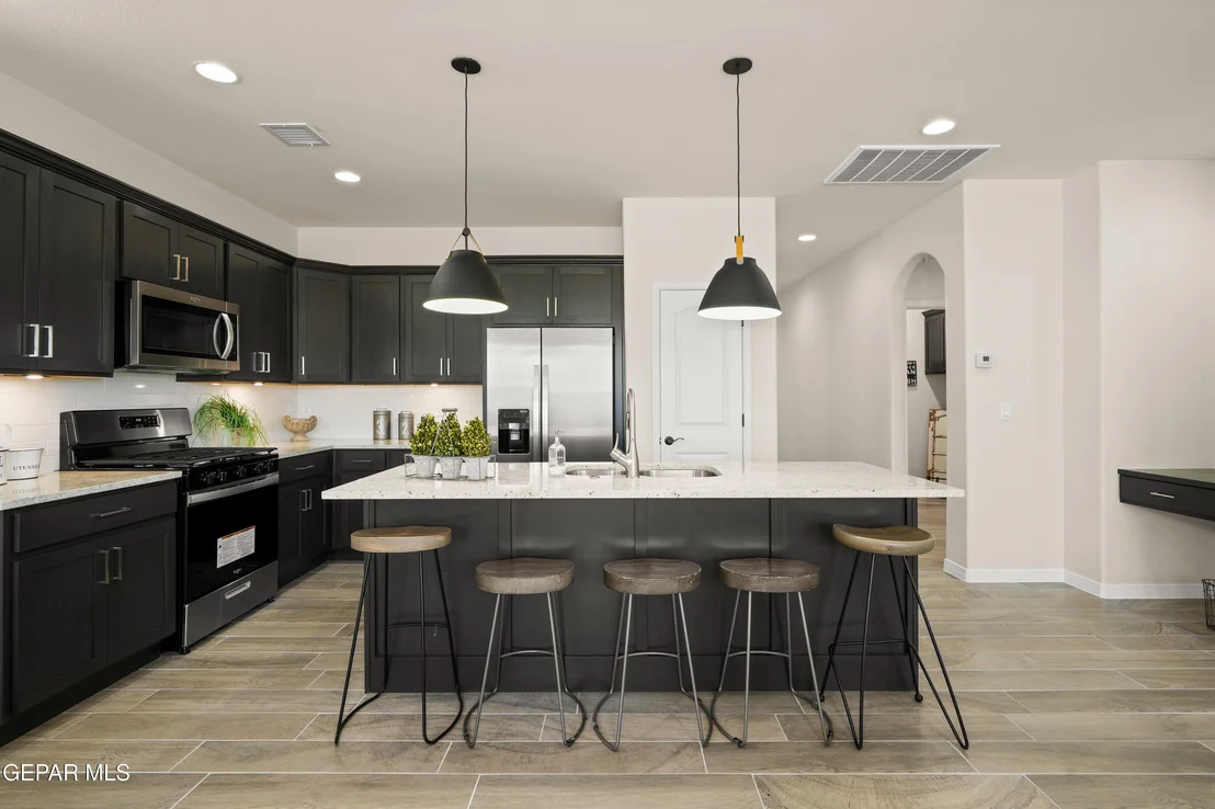 Photo of 3825 Object Place