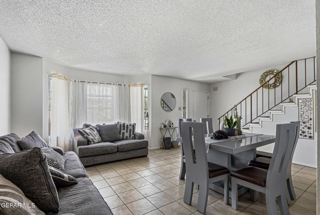 Photo of Unit 2 at 1530 Common Drive
