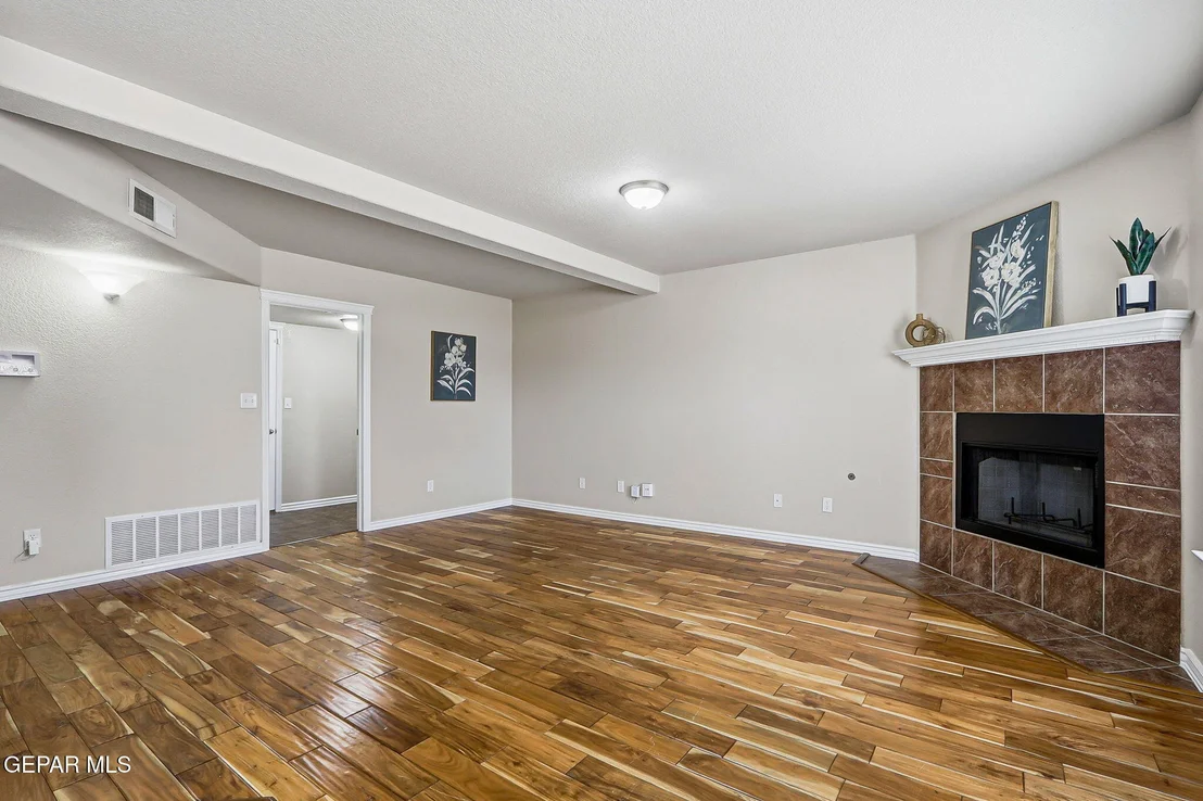 Photo of 7200 COPPER NAIL Lane