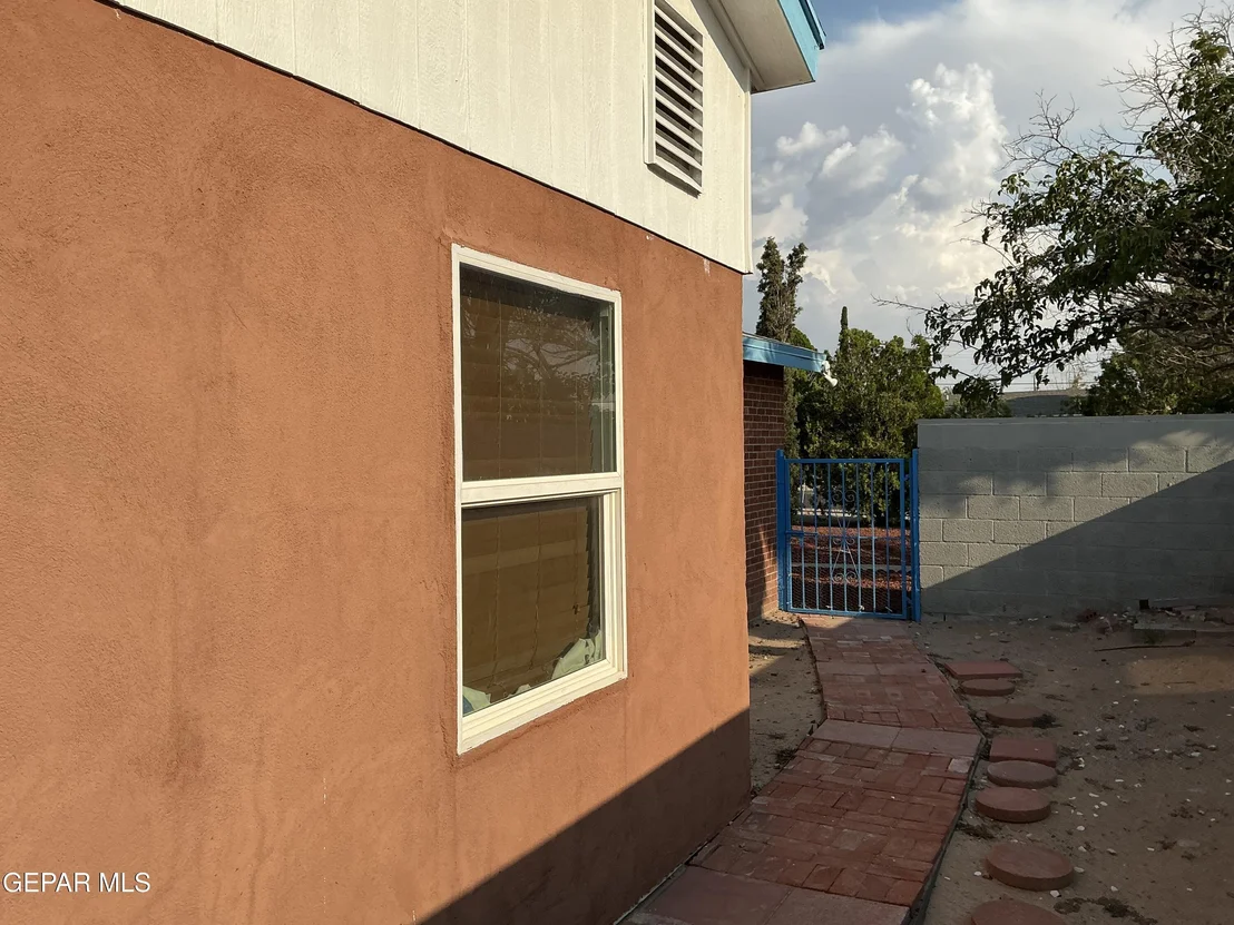 Photo of 6501 AZTEC Road