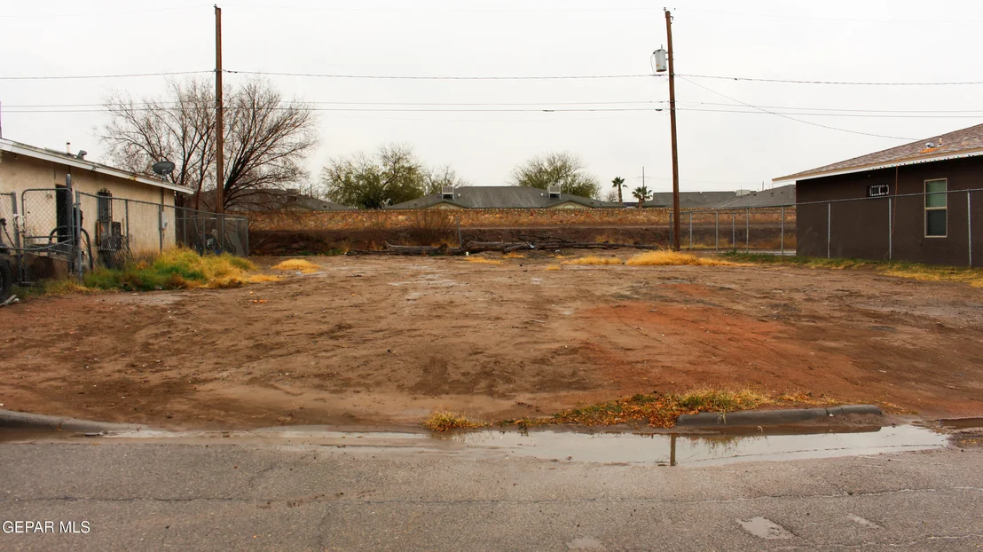 Photo of 8528 VICTOR Lane