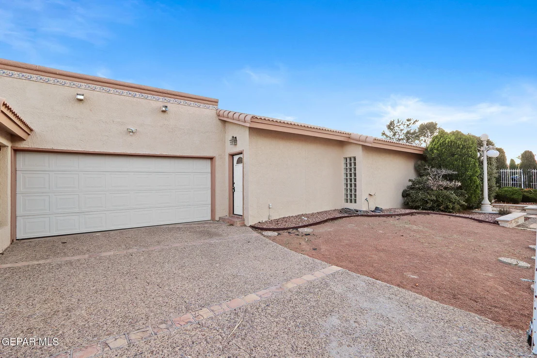 Photo of 11157 LEO COLLINS Drive