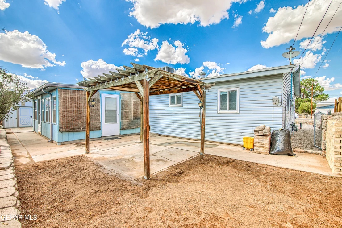 Photo of 5800 NIKE Lane