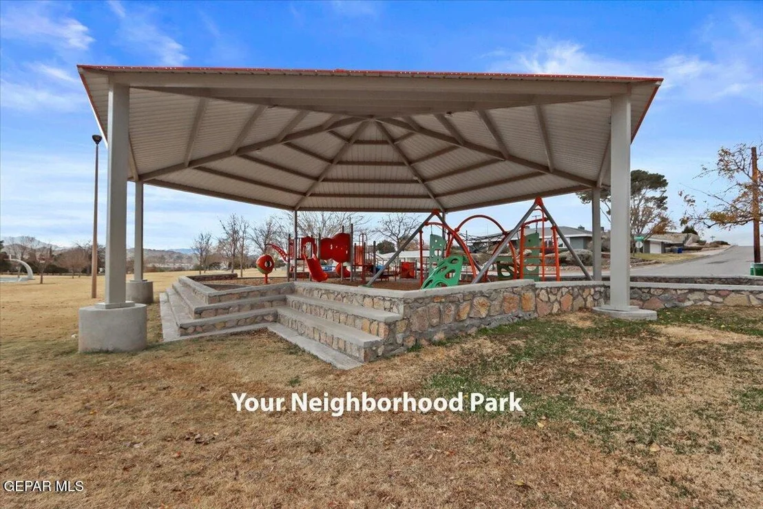 Photo of 4540 N Stanton Street