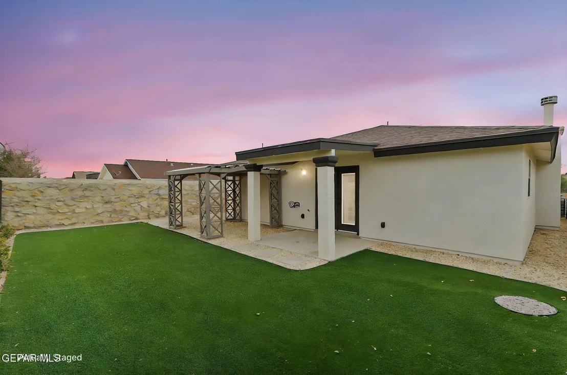 Photo of 4945 SILVER RANCH Avenue
