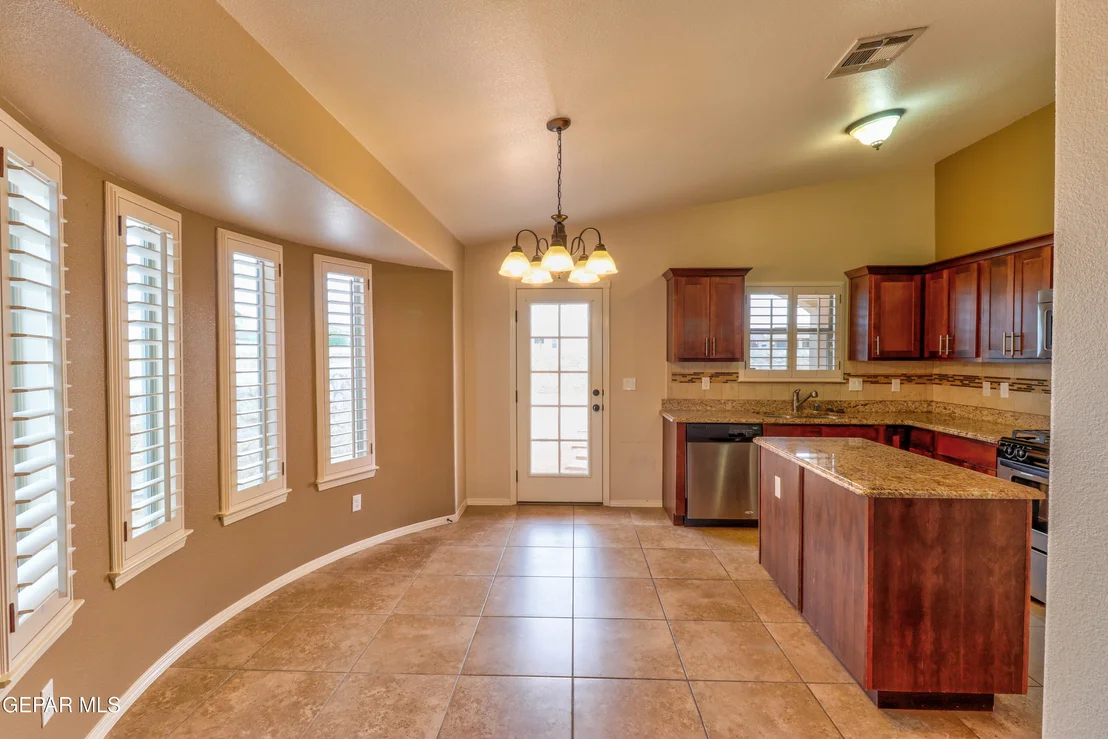 Photo of 3017 WOODHEAD