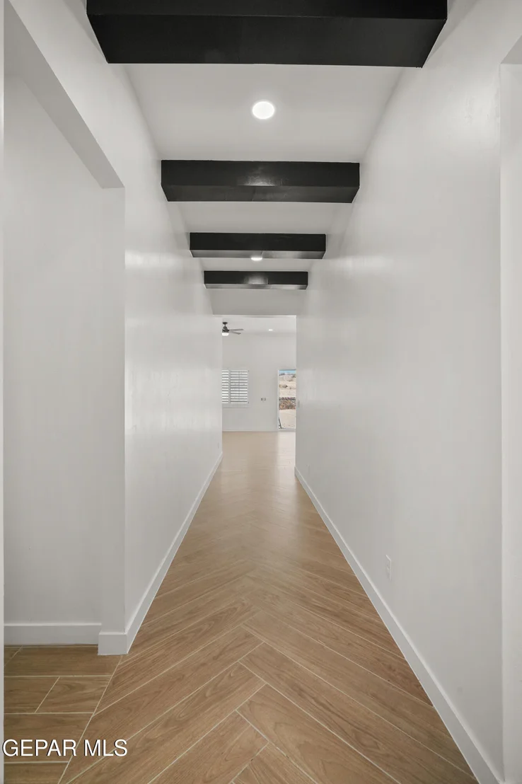 Photo of 15052 Laura Lane