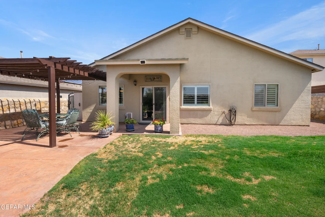 Photo of 7560 Wolf Creek Drive