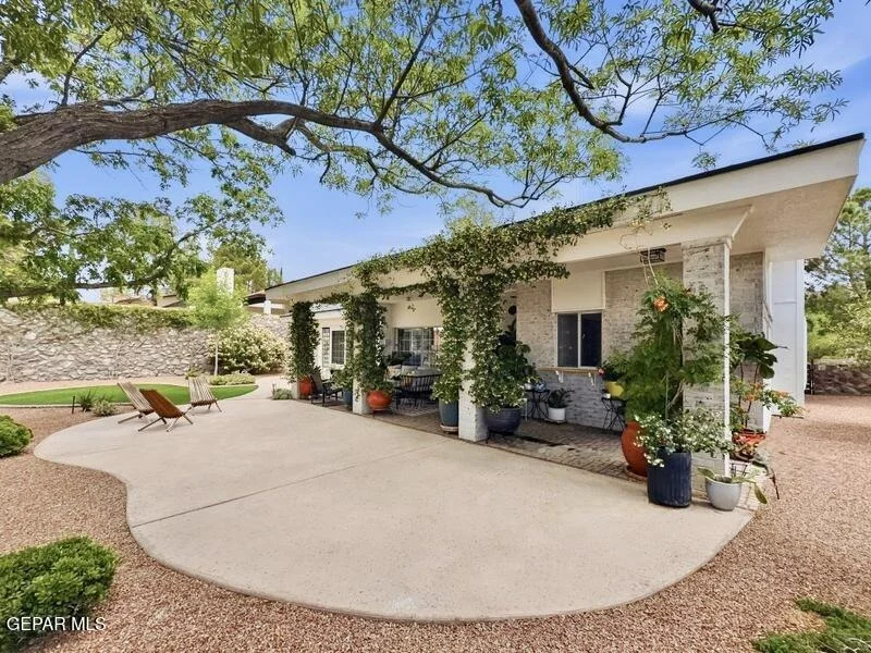 Photo of 605 EL GUSTO Drive