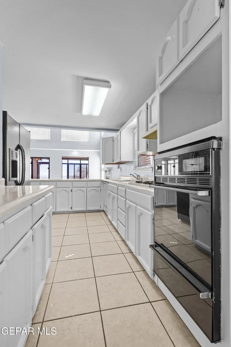 Photo of 6860 RIDGE TOP Drive