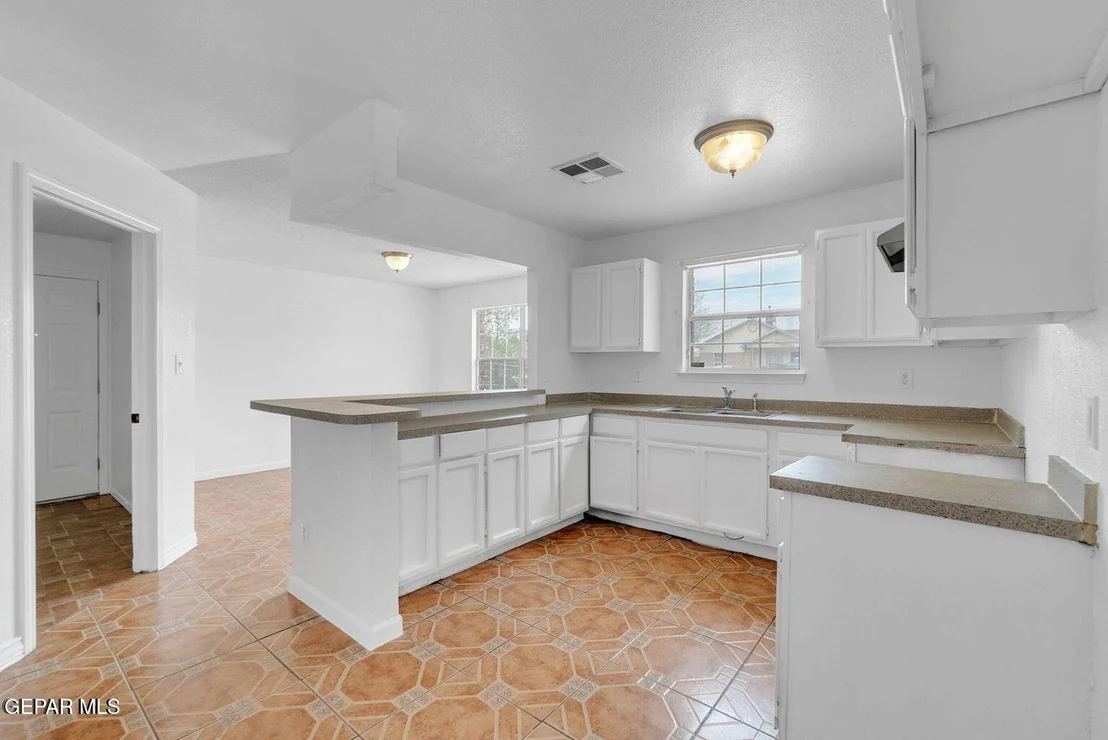 Photo of 1082 Mill Valley Road