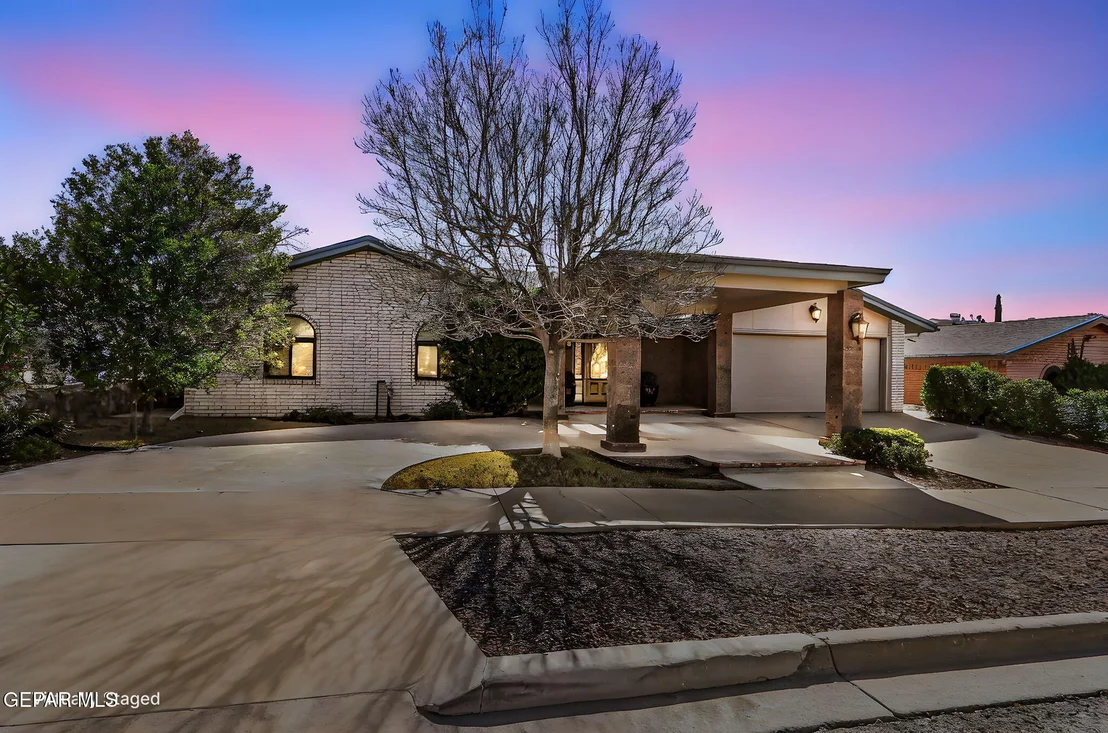 Photo of 824 AGUA CALIENTE Drive