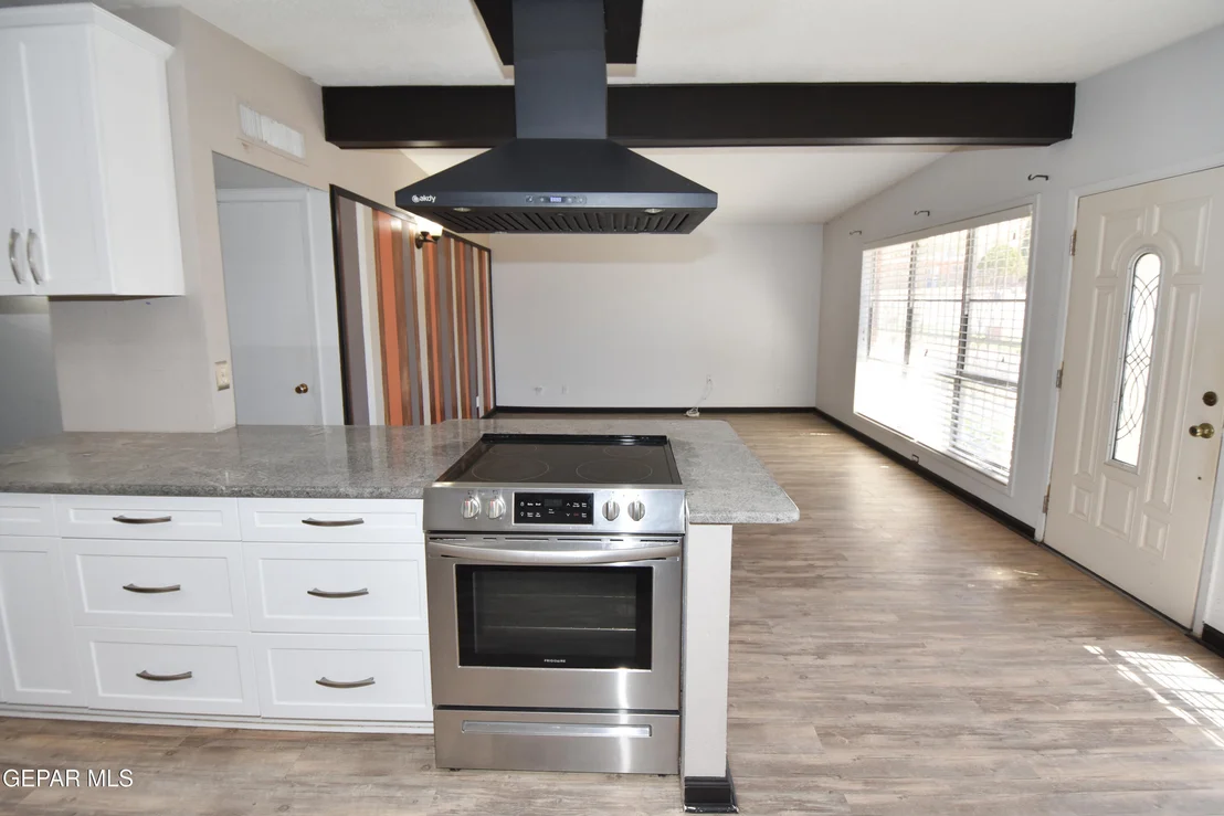 Photo of 5372 CIRCUS Lane