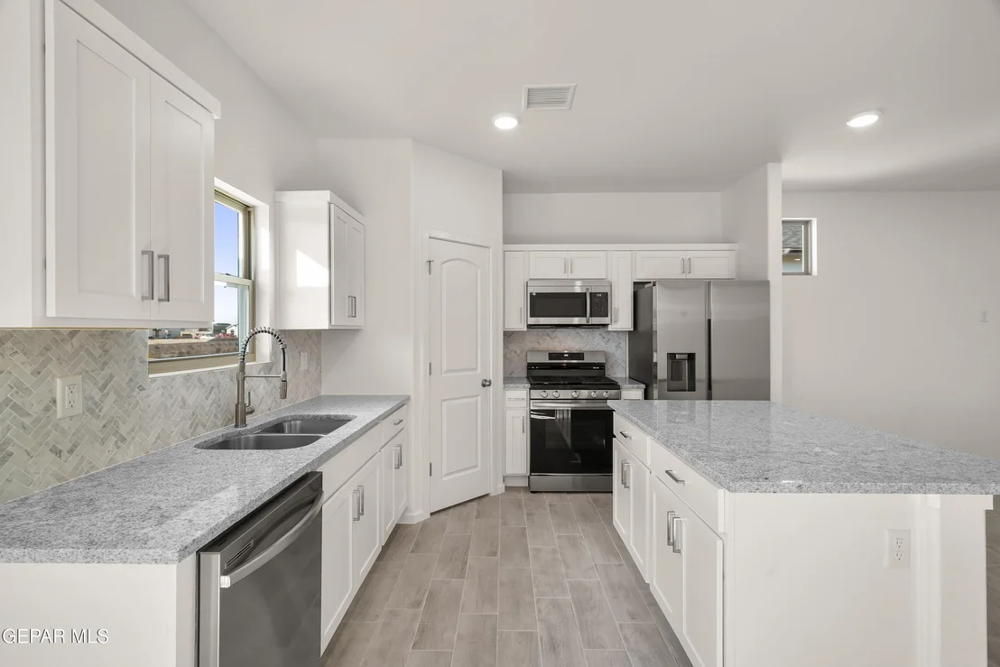 Photo of 13833 Summer Wave Avenue