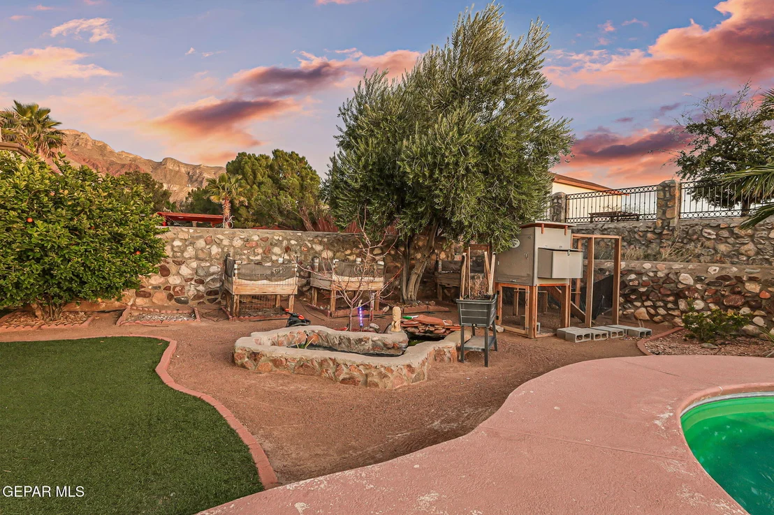 Photo of 6092 LOS SIGLOS Drive