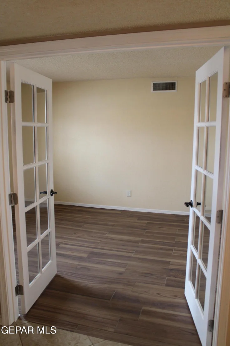 Photo of 11613 SHEILA Drive