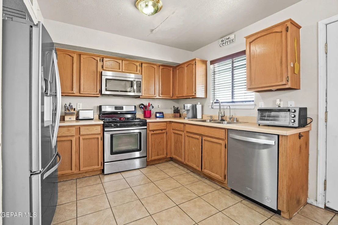 Photo of 7300 SACHET CLIFF Drive