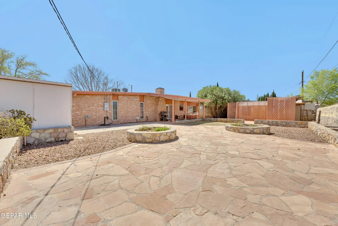 Photo of 10305 ASHWOOD Drive