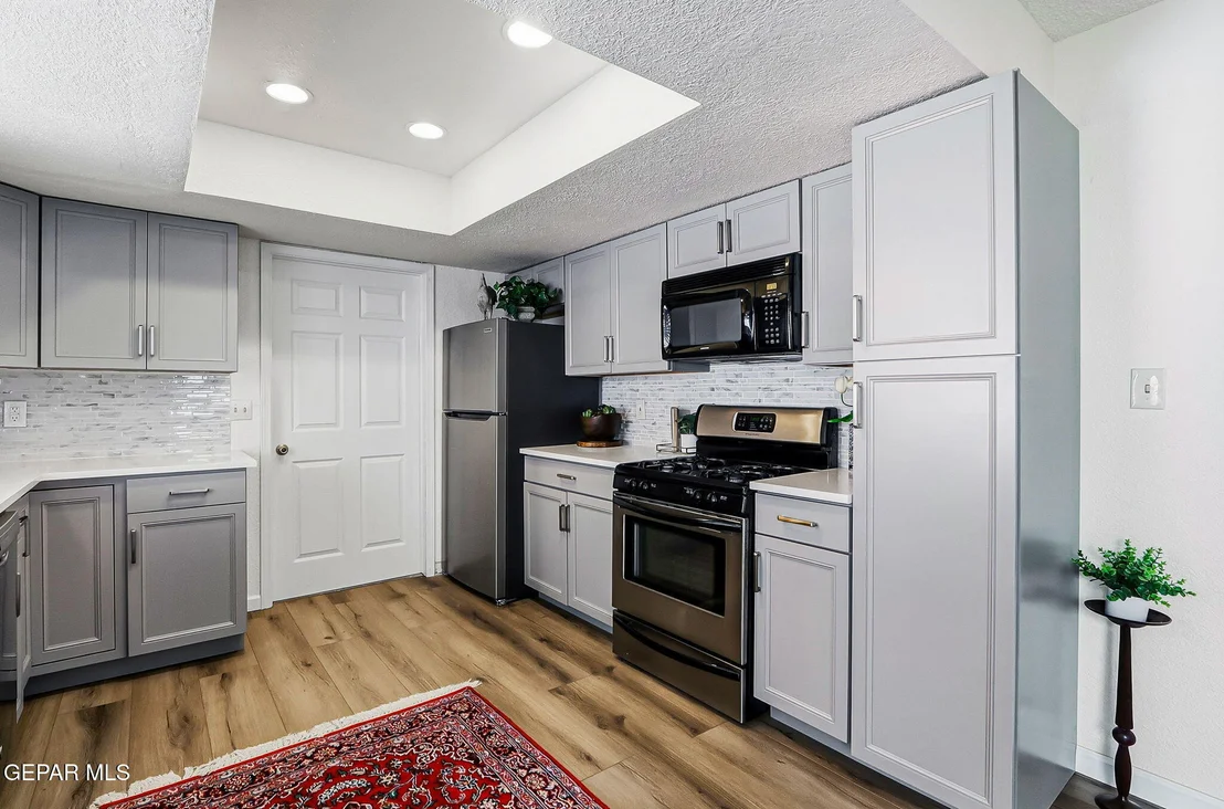 Photo of 5205 VALLEY SPRING Way