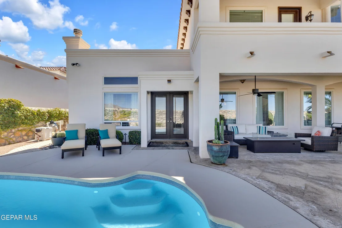Photo of 1237 CALLE LAGO