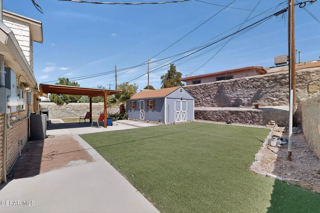 Photo of 537 RIDGEMONT Drive