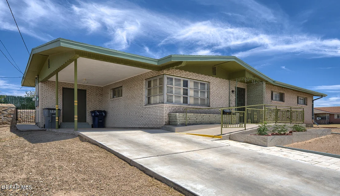 Photo of 1210 CAPER Road