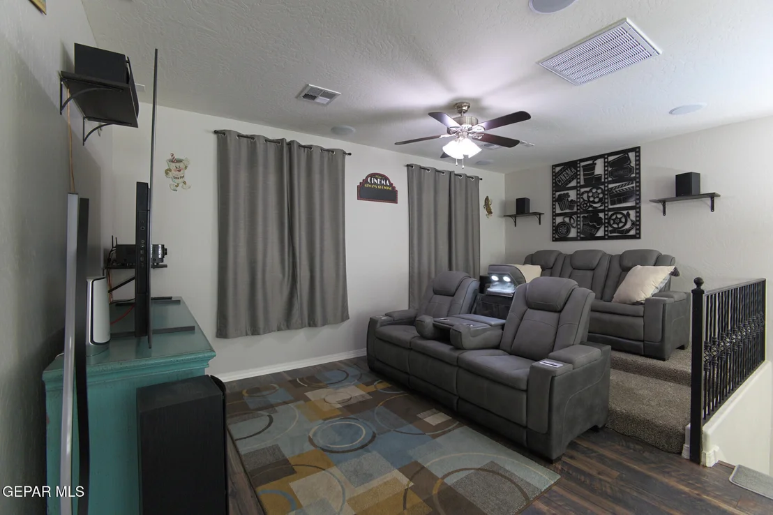Photo of 987 GRANDEVOLE Drive