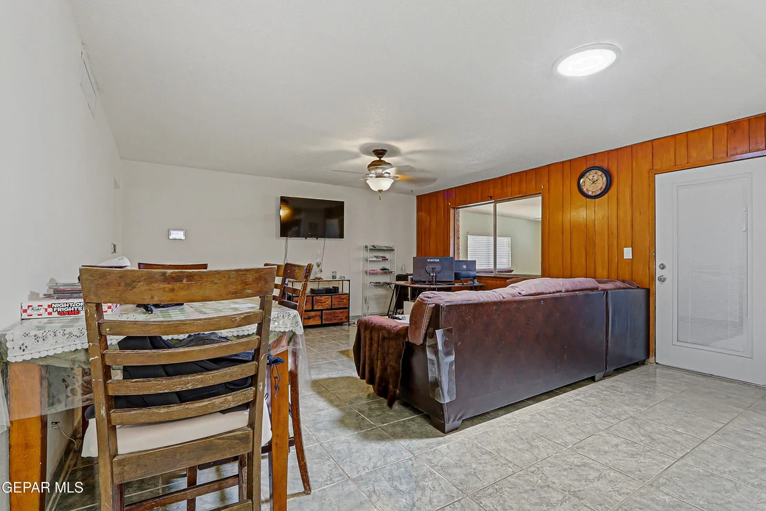 Photo of 10537 SAIGON Drive