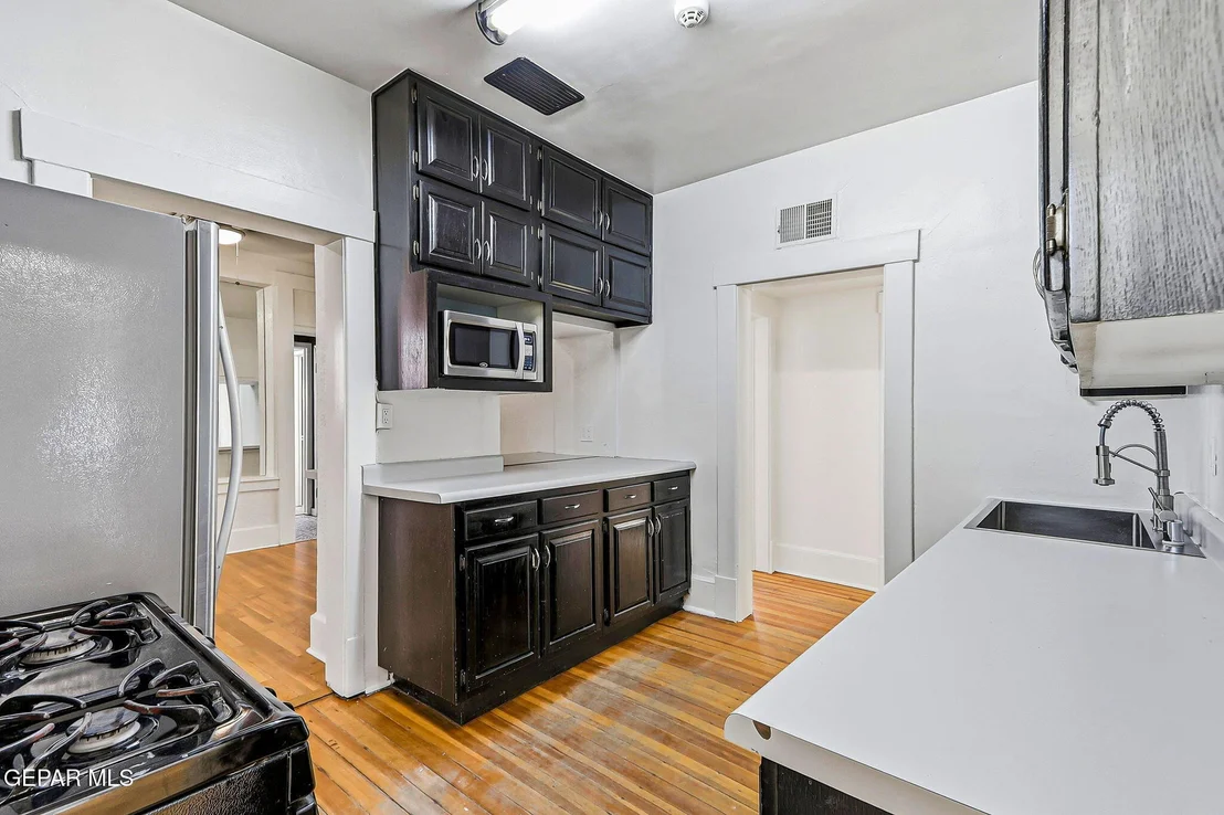 Photo of 1512 ELM Street