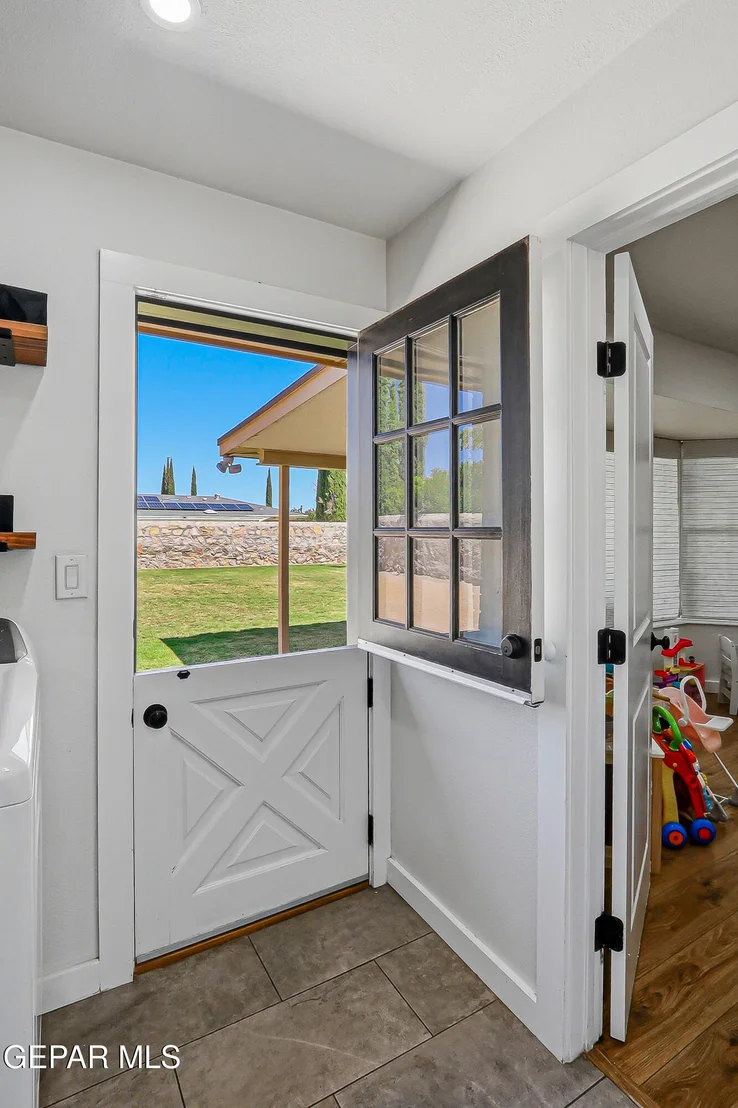 Photo of 10605 CAUSEWAY Drive