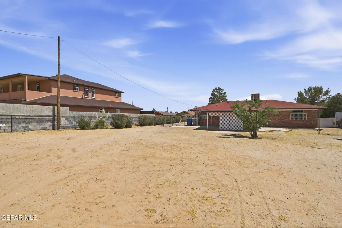 Photo of 8025 GILBERT Drive