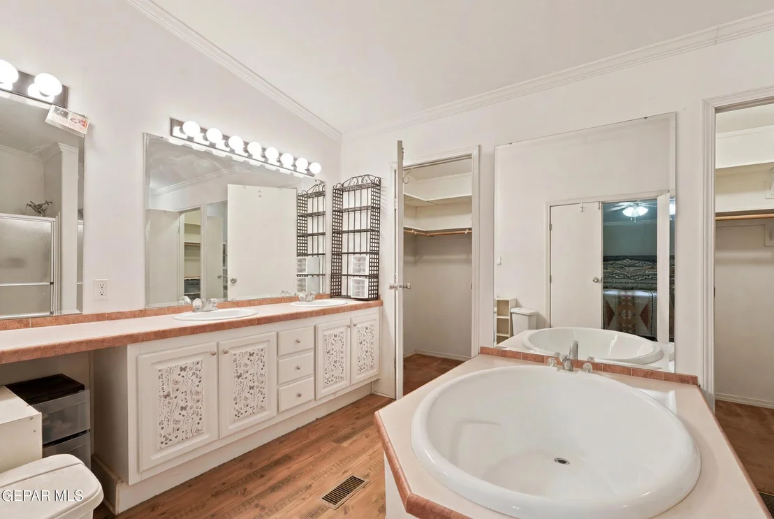 Photo of 516 CHISOM Drive
