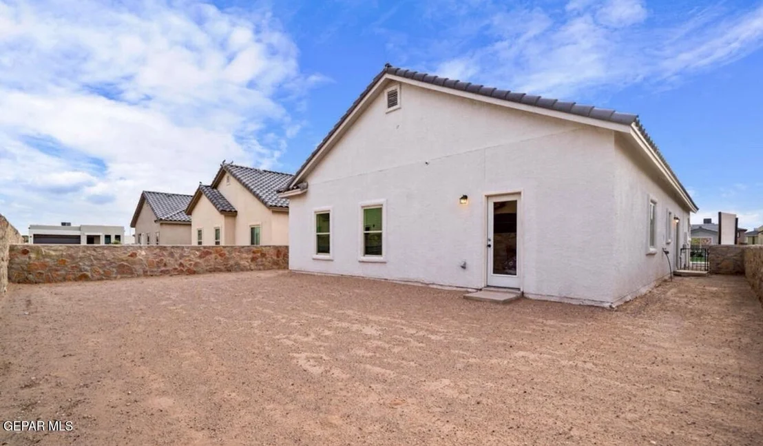 Photo of 528 CEDARWOOD Drive