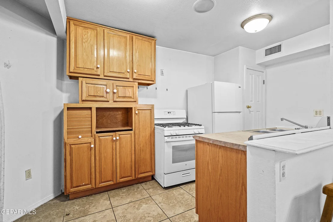 Photo of 412 1/2 DOLAN Street